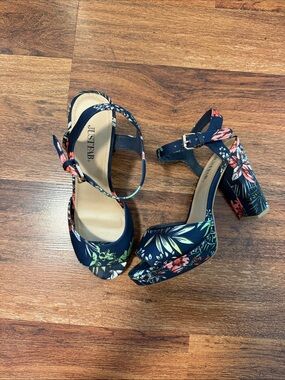 JustFab Navy Floral Platform Sandals with Pink & Green Accents